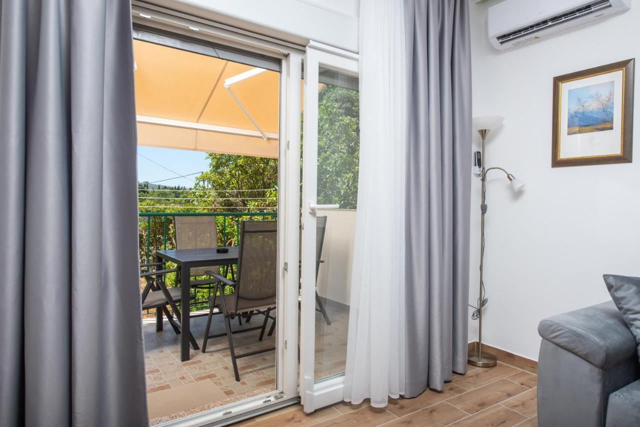 Apartment Kiki Kaštel Štafilić Εξωτερικό φωτογραφία