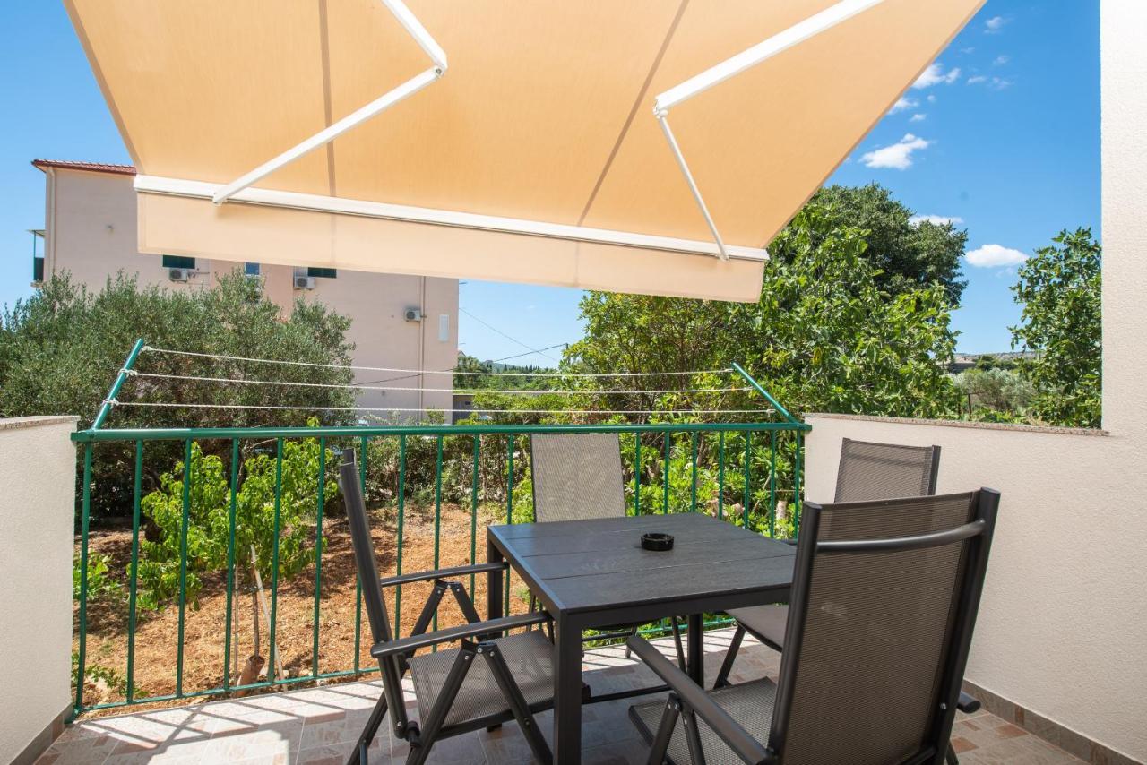 Apartment Kiki Kaštel Štafilić Εξωτερικό φωτογραφία